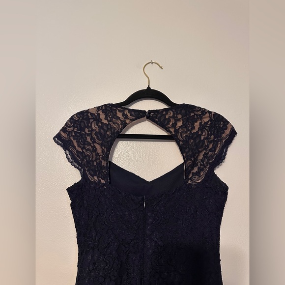 Lauren Ralph Lauren Navy Blue Lace Evening Gown Maxi Keyhole Size 4 - Picture 8 of 8